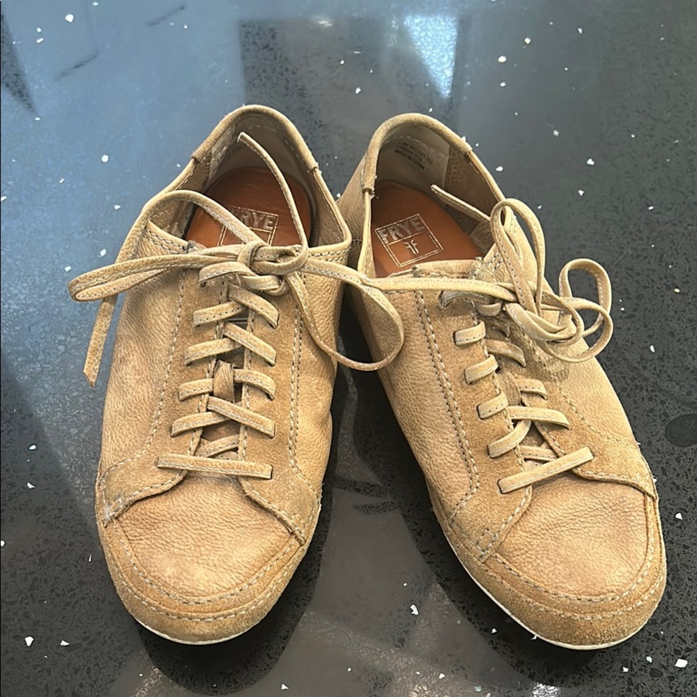 Frye Kicks